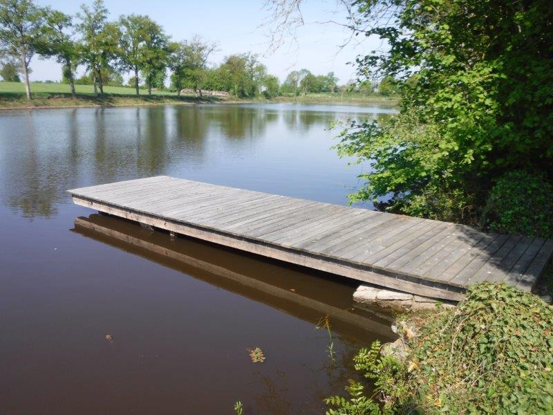 Ponton et pieux acacias en Deux-Sèvres (79)